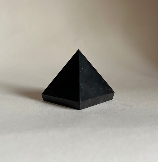 Shungite Pyramide